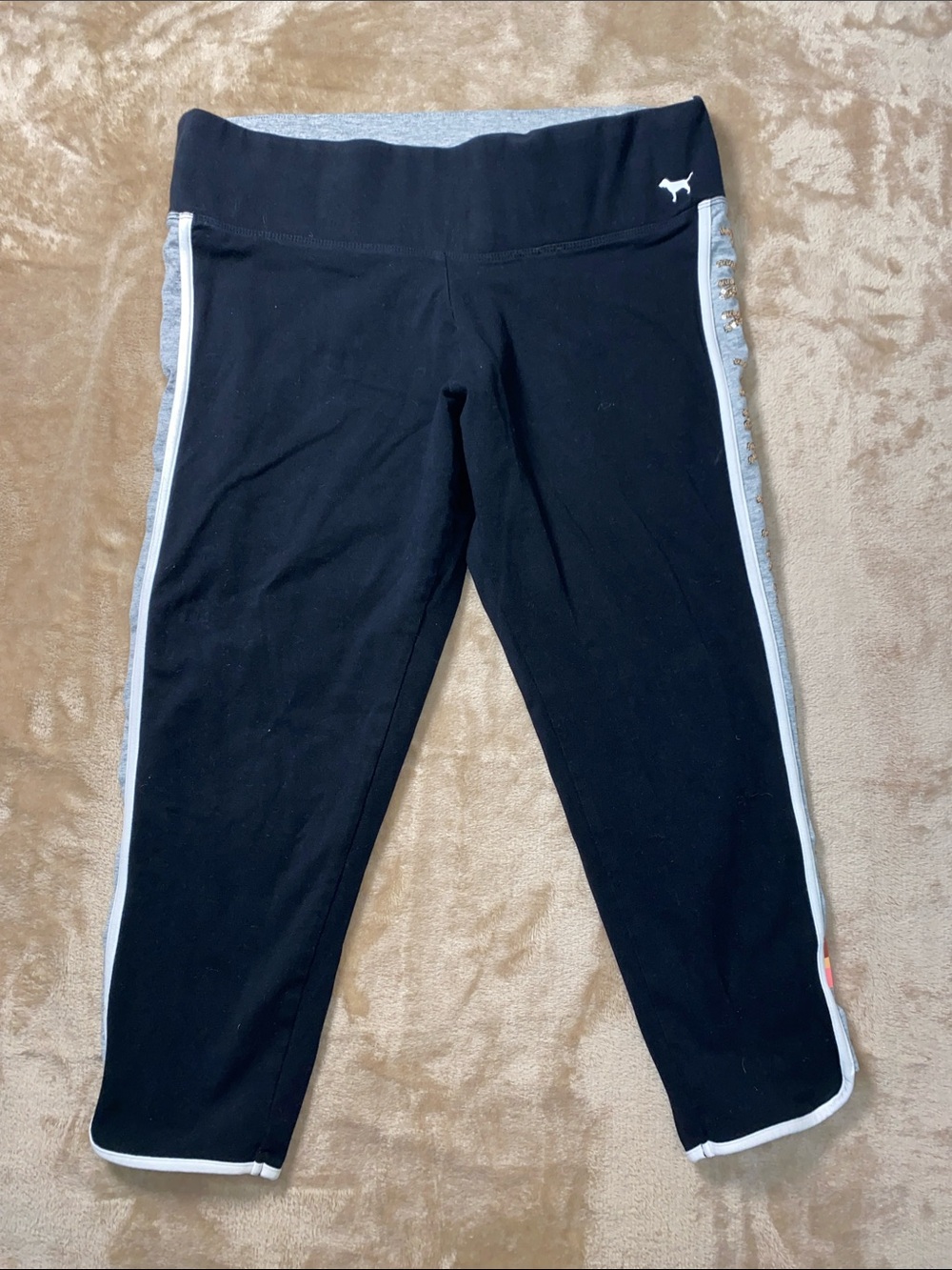 Victoria's Secret Black Leggings Capris with Gray Side Panel sequins - Picture 3 of 4